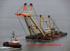 GFK Rumpf Schwimmkran ENAK - Modellmaßstab 1:50 111 cm